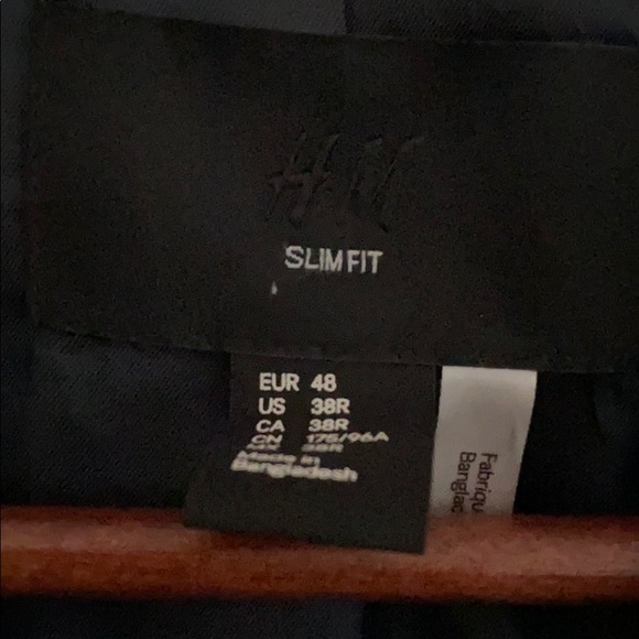 H&M suit - Picture 2 of 4